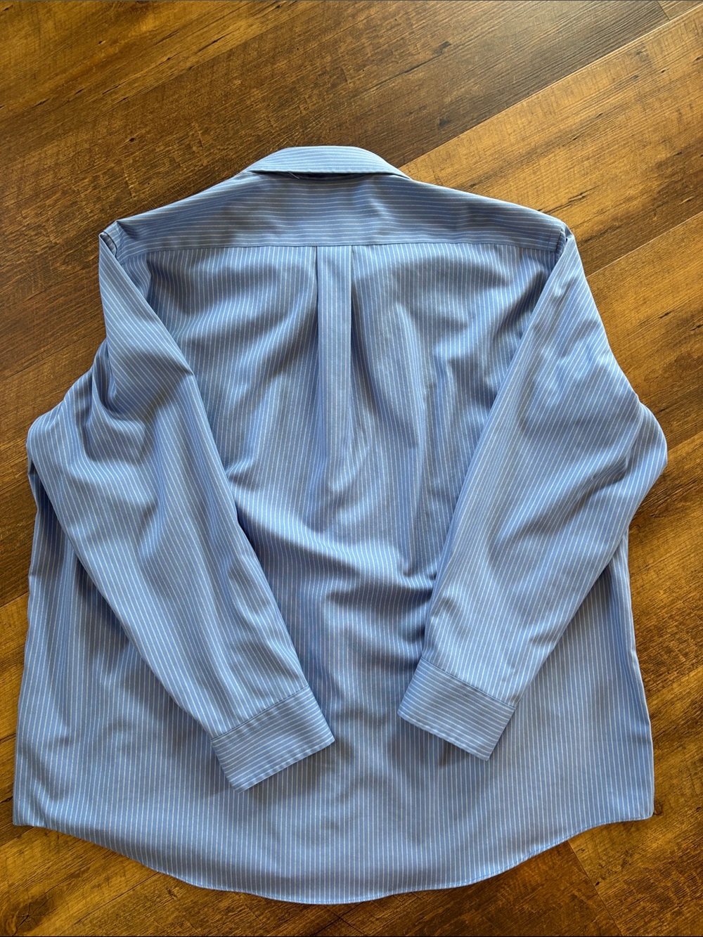 Perfect Oversized Button-Down
Croft & Barrow Blue Striped - Picture 6 of 7